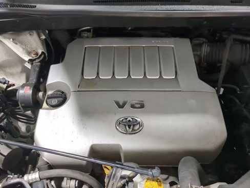 Used 2010 Toyota Highlander Limited image 25