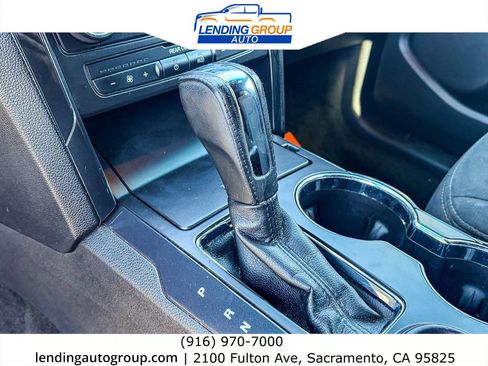 Used 2017 Ford Explorer XLT FWD image 18