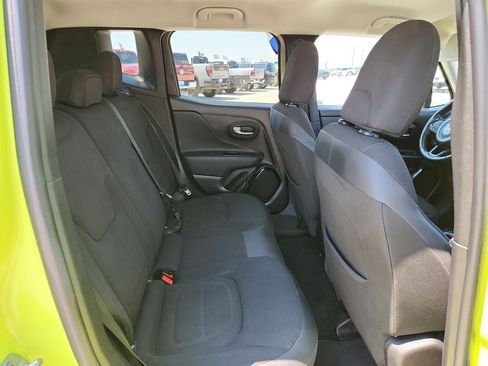 Certified 2017 Jeep Renegade Altitude FWD image 14