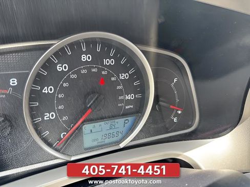 Used 2015 Toyota RAV4 LE FWD image 15