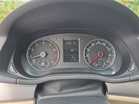 Used 2015 Volkswagen Passat 1.8T Limited Edition image 26