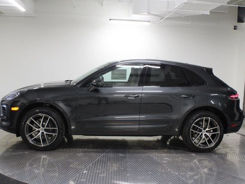 New 2026 Porsche Macan image 2