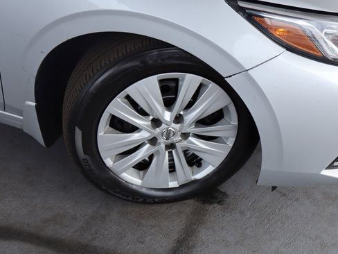 Used 2021 Nissan Sentra S image 3