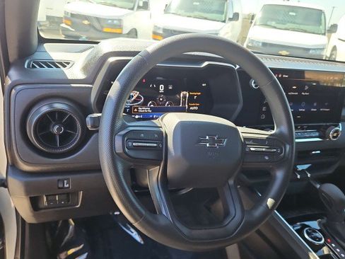 Used 2026 Chevrolet Colorado Trail Boss AWD/4WD image 11