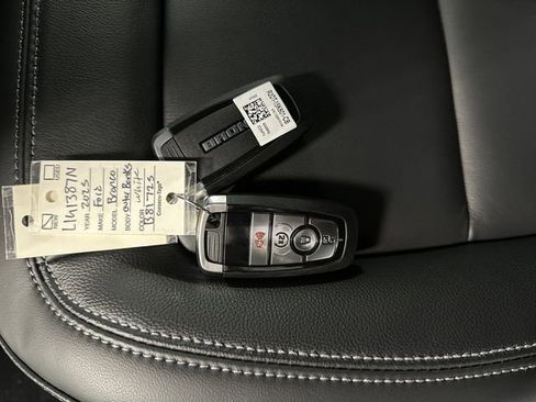 New 2025 Ford Bronco Outer Banks w/ Sasquatch Package image 26