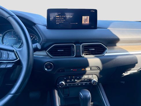 Used 2021 MAZDA CX-5 Signature image 19