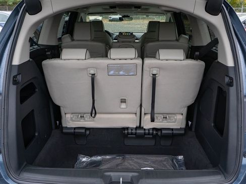 New 2026 Honda Odyssey Touring image 13