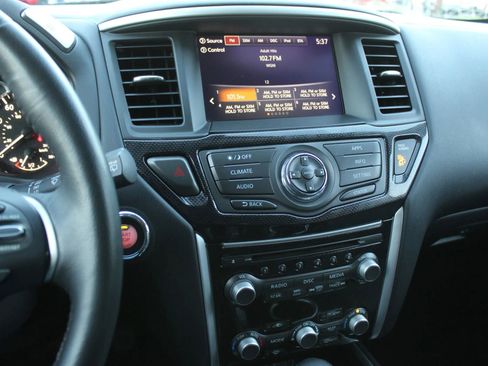 Used 2020 Nissan Pathfinder SV w/ Rock Creek Edition image 15