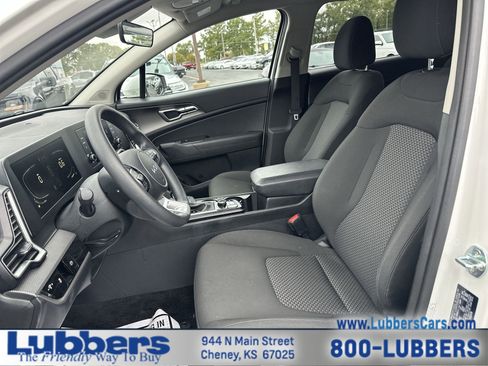 Used 2024 Kia Sportage LX image 11