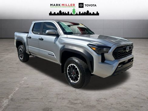 Used 2024 Toyota Tacoma TRD Off-Road w/ TRD Off Road Upgrade Package AWD/4WD image 7