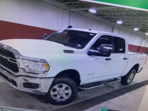 Used 2024 RAM 2500 Big Horn image 2