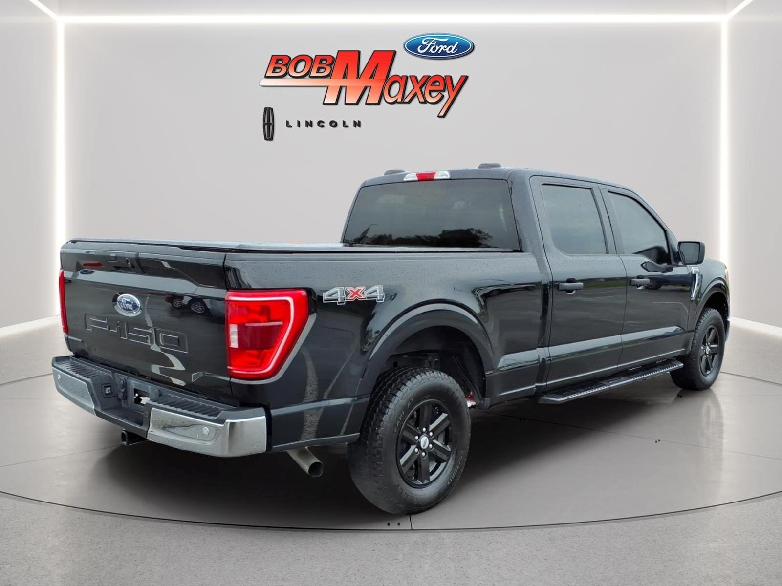 Used 2022 Ford F150 XLT w/ Trailer Tow Package AWD/4WD image 4