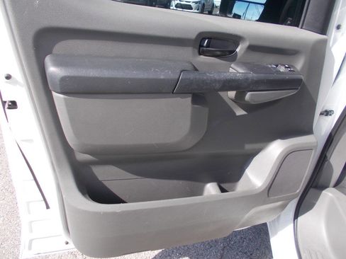 Used 2019 Nissan NV 2500 SV image 11