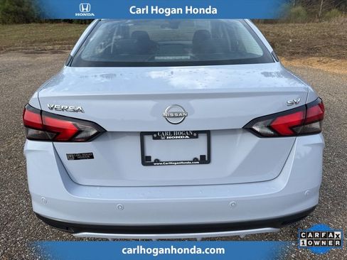 Used 2024 Nissan Versa SV image 8