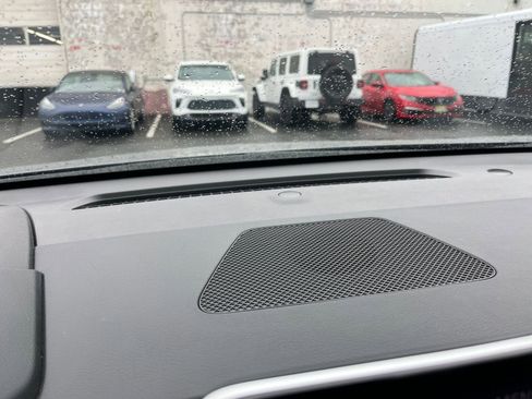 Used 2025 Nissan Altima 2.5 SV image 18