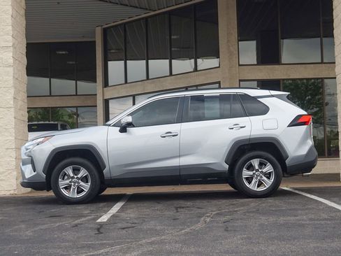 Used 2024 Toyota RAV4 XLE FWD image 5