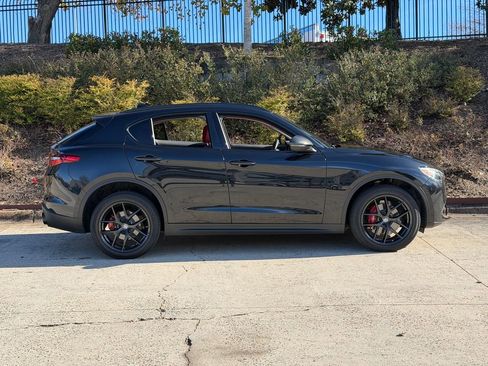 Used 2019 Alfa Romeo Stelvio Ti w/ Nero Edizione image 2