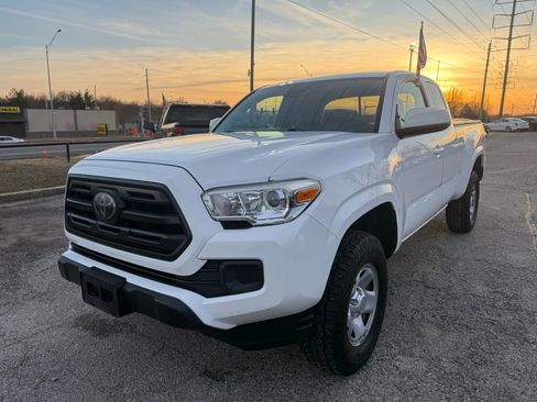Used 2019 Toyota Tacoma SR w/ SR Convenience Package image 7