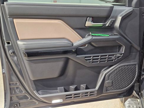 New 2026 Toyota 4Runner Limited AWD/4WD image 11