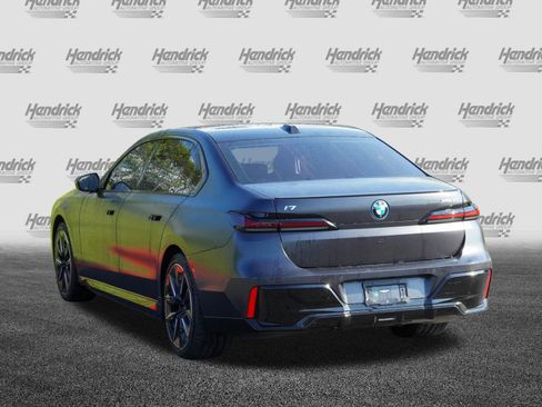 Certified 2023 BMW i7 xDrive60 w/ Executive Package 2 AWD/4WD image 6