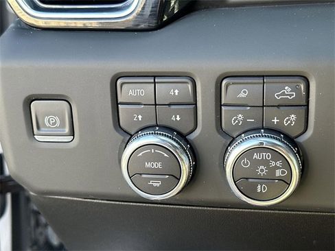 Used 2024 GMC Sierra 1500 Denali w/ Denali Reserve Package image 17