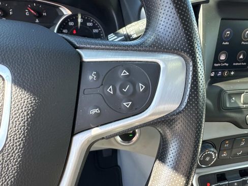 Used 2024 GMC Terrain SLE image 23