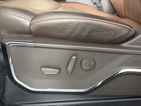 Certified 2025 Ford F450 King Ranch w/ FX4 Off-Road Package image 27