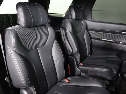 Certified 2025 Hyundai Palisade Calligraphy image 38