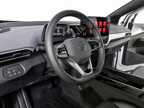 Certified 2023 Volkswagen ID.4 Pro S Plus image 4