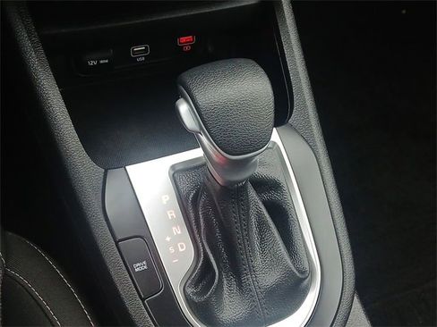 Certified 2024 Kia Forte LXS w/ LXS Technology Package image 19