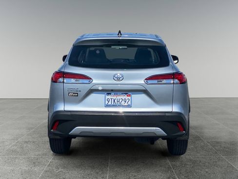 Used 2025 Toyota Corolla Cross L FWD image 4