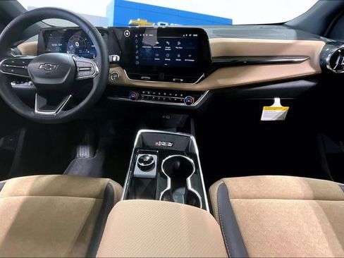 New 2026 Chevrolet Equinox ACTIV w/ Convenience Package III AWD/4WD image 5