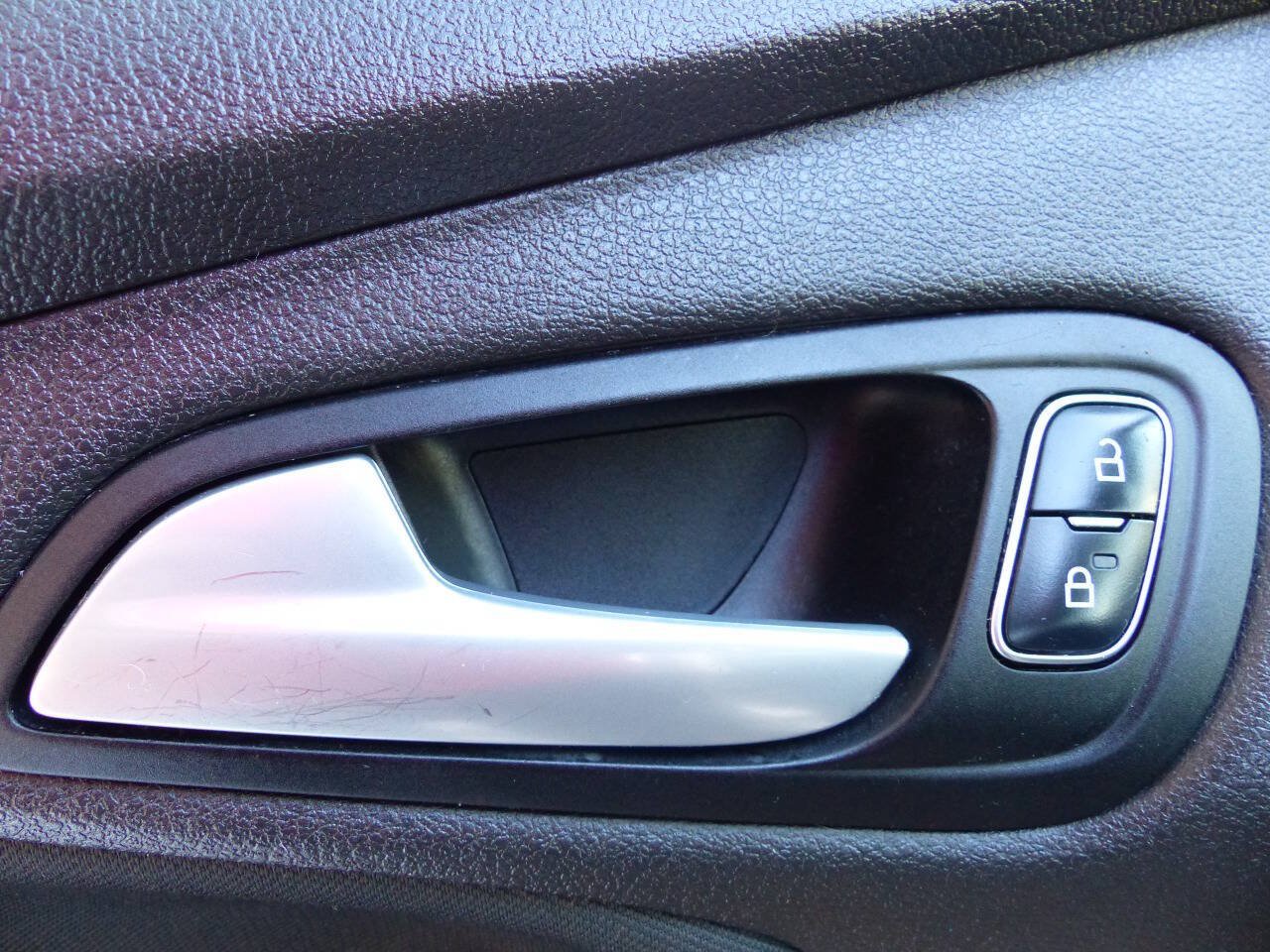 Used 2017 Ford Focus SE FWD image 19