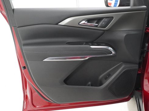 Used 2024 Chevrolet Traverse LT w/ Midnight/Sport Edition image 13