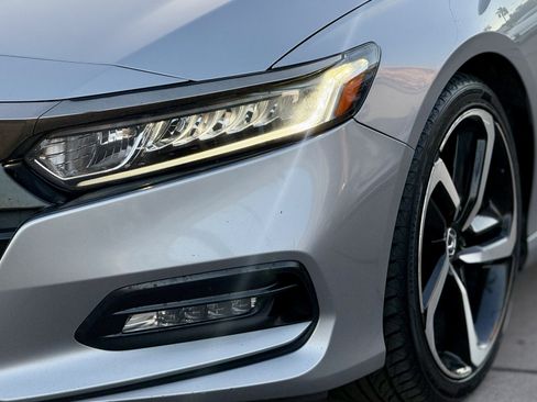 Used 2018 Honda Accord Sport image 6