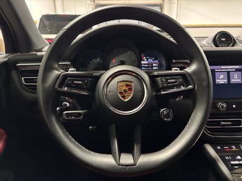 Used 2022 Porsche Macan S image 13
