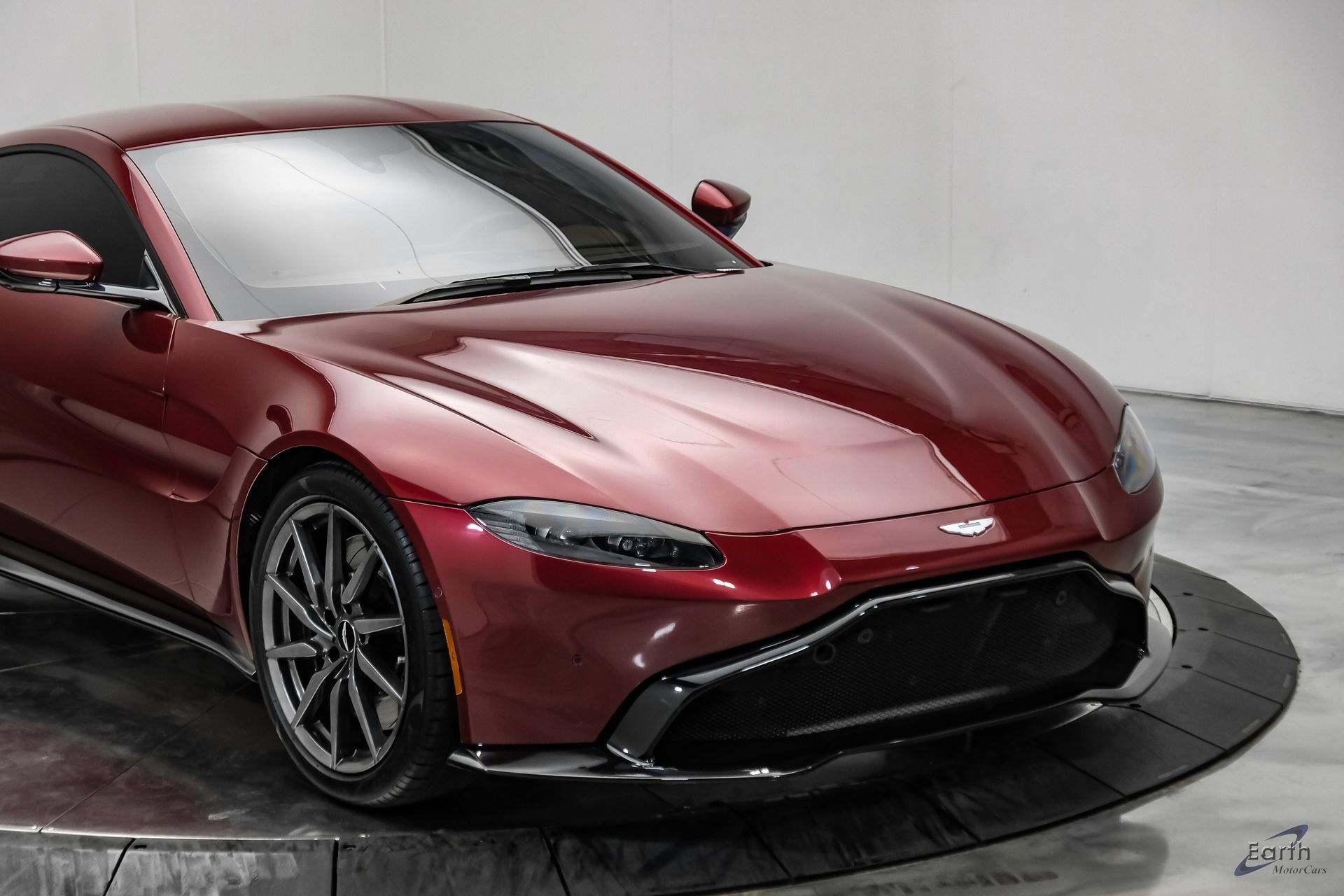 Used 2020 Aston Martin V8 Vantage Coupe RWD image 32