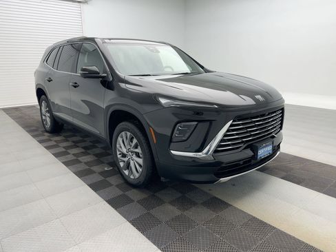 Certified 2025 Buick Enclave Preferred image 7