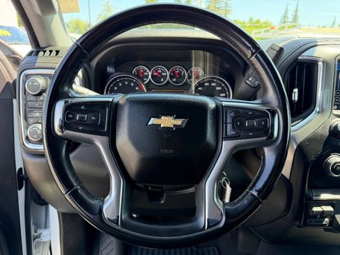 Used 2023 Chevrolet Silverado 2500 LT image 19