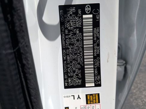 Used 2023 Toyota Prius XLE FWD image 34