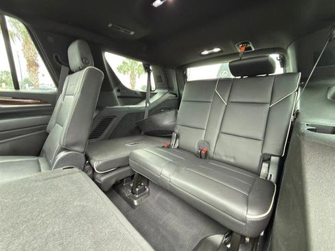 Used 2021 Cadillac Escalade Premium Luxury w/ Performance Package AWD/4WD image 12