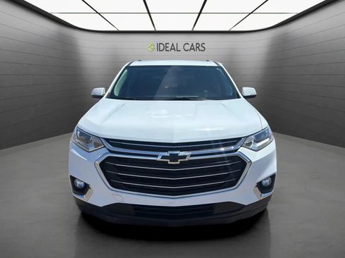 Used 2020 Chevrolet Traverse LT FWD image 2