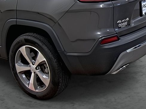 Used 2022 Jeep Cherokee Limited AWD/4WD image 9