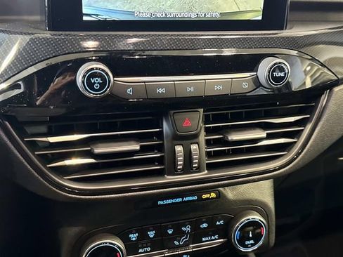 Used 2025 Ford Escape ST-Line image 28