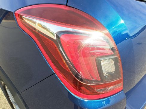 Used 2020 Buick Encore Preferred image 31