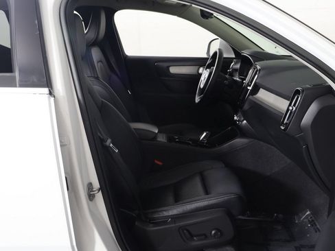 Used 2023 Volvo XC40 B5 Plus w/ Protection Package Premier AWD/4WD image 29