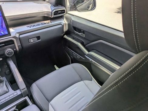 Used 2025 Toyota Tacoma TRD Sport RWD image 18