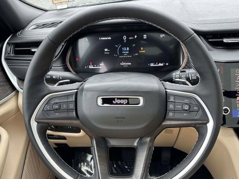 New 2026 Jeep Grand Cherokee Limited image 10