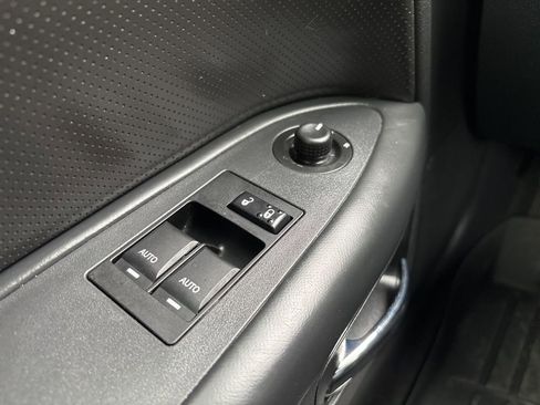 Used 2010 Dodge Challenger R/T image 20