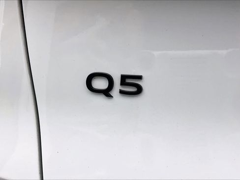 Certified 2025 Audi Q5 Premium Plus AWD/4WD image 33